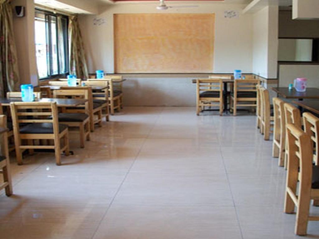 Hotel Tourist International Pune Exterior photo