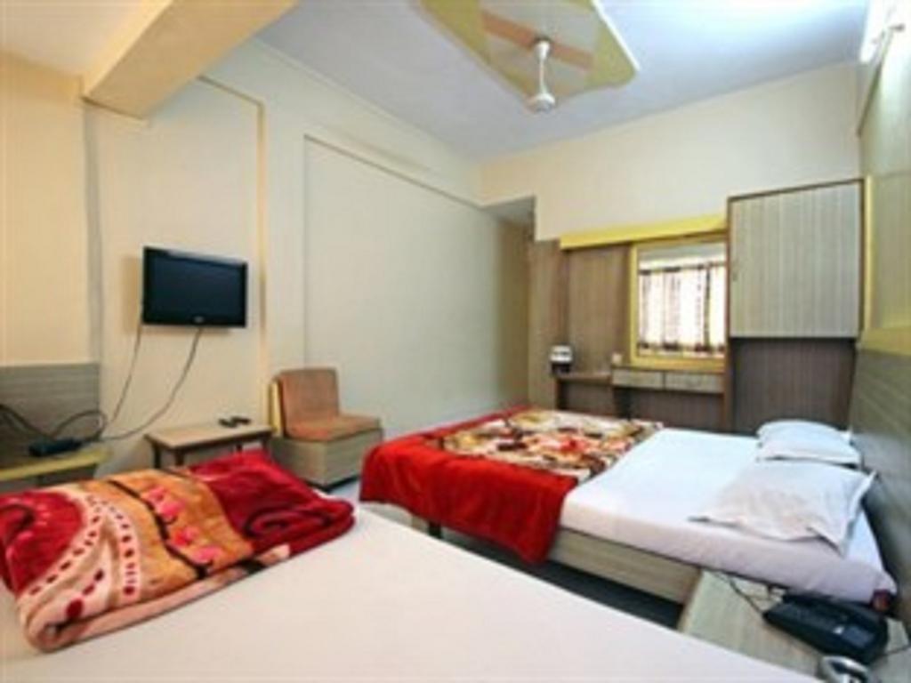 Hotel Tourist International Pune Exterior photo