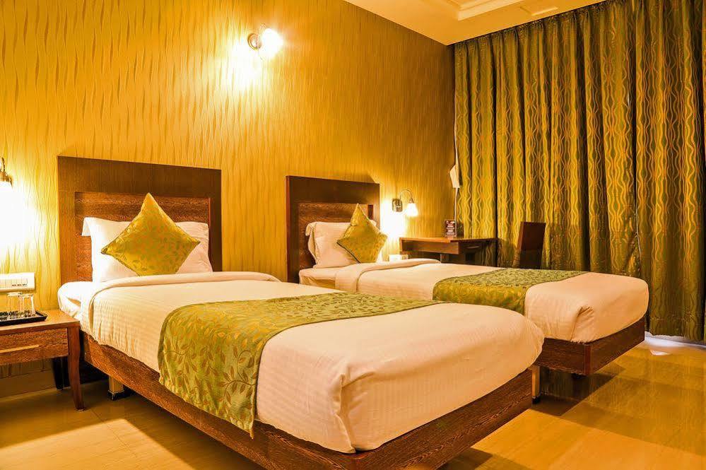 Hotel Tourist International Pune Exterior photo